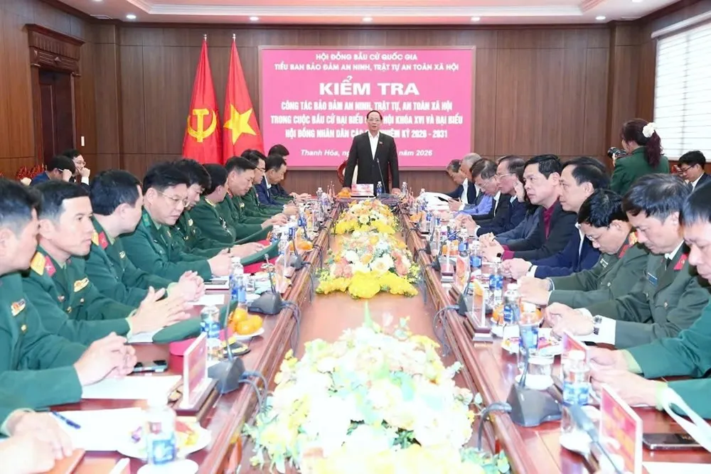 Ph&oacute; Chủ tịch Quốc hội Trần Quang Phương kiểm tra c&ocirc;ng t&aacute;c bầu cử tại Thanh H&oacute;a- Ảnh 1.