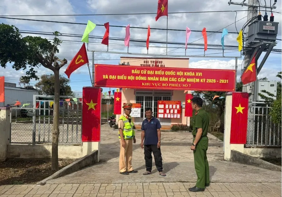 Lâm Đồng tăng cường bảo đảm trật tự, an toàn giao thông phục vụ bầu cử - Ảnh 1.