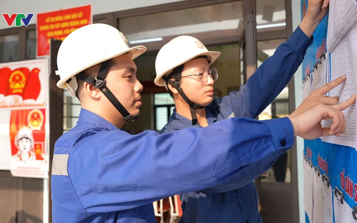 Kh&ocirc;ng để người lao động lỡ quyền bầu cử - Ảnh 3.