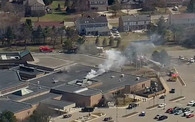 Lực lượng thực thi pháp luật có mặt tại giáo đường Temple Israel ở West Bloomfield, bang Michigan, ngày 12/3/2026 (Ảnh:
WXYZ)