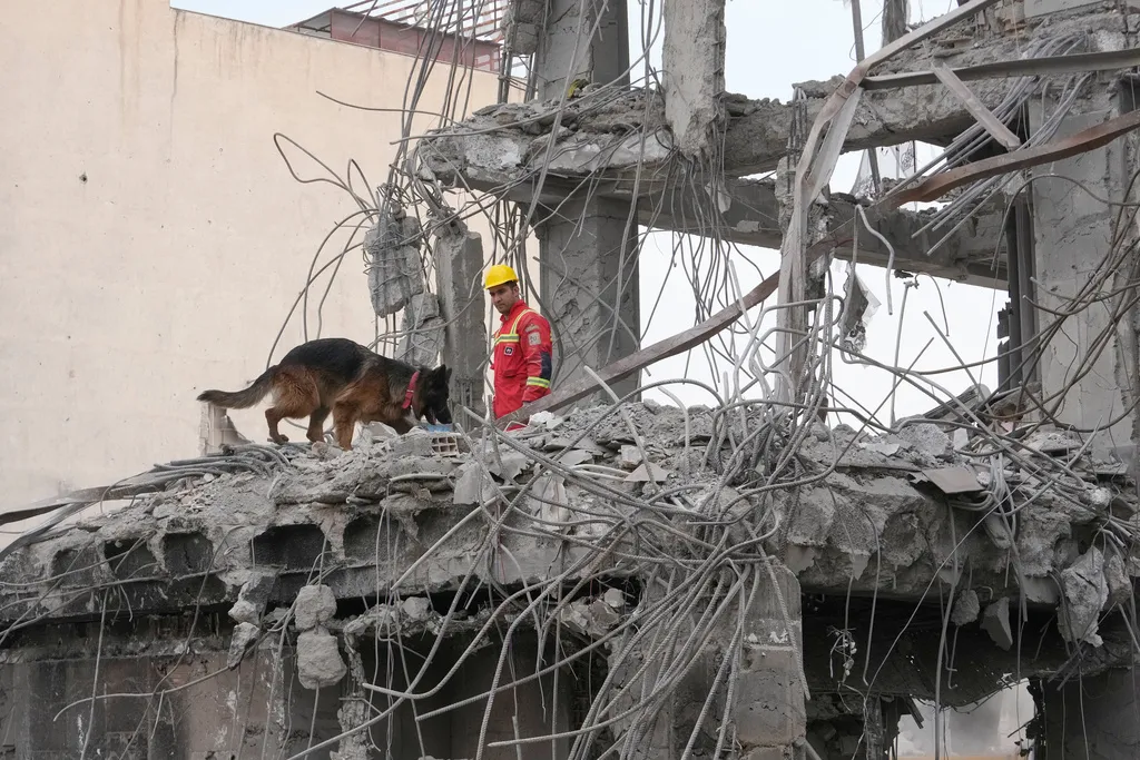 Tổng thống Trump: &ldquo;Mỹ hầu như kh&ocirc;ng c&ograve;n mục ti&ecirc;u để tấn c&ocirc;ng tại Iran&rdquo;- Ảnh 1.