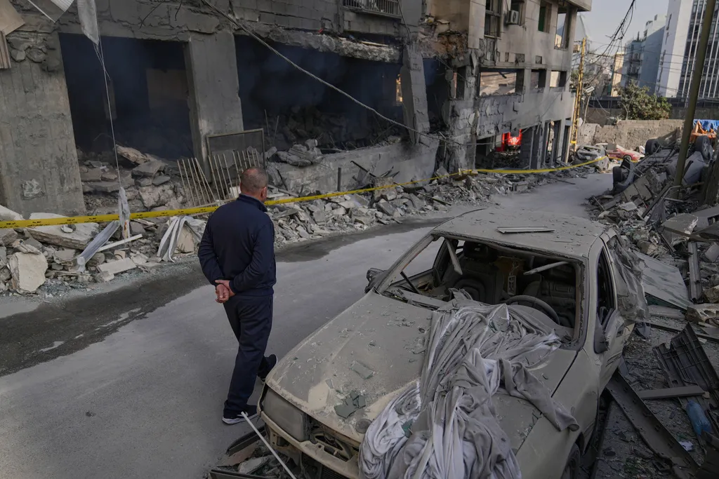 Israel tấn c&ocirc;ng li&ecirc;n tiếp v&agrave;o Lebanon khiến nhiều người thiệt mạng- Ảnh 2.