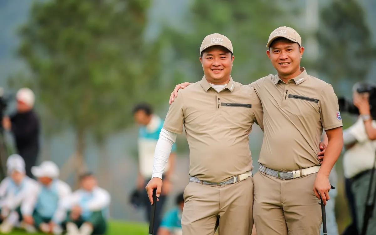 Nguyễn Tiến Mạnh - Nguyễn Tuấn Việt đem về 1 điểm trọn vẹn cho tuyển miền Nam ở trận đấu Fourball buổi chiều