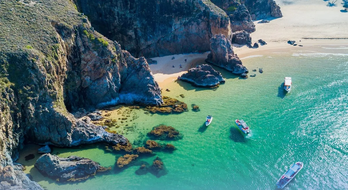 Quy Nhơn v&agrave; những nhịp g&otilde; thong dong b&ecirc;n bờ biển xanh- Ảnh 3.