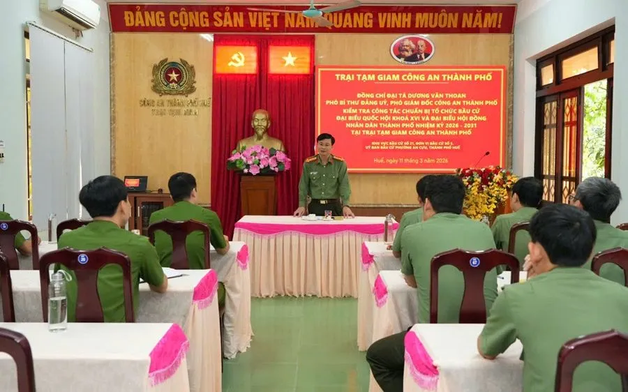 Trại tạm giam Công an thành phố Huế nêu cao tinh thần trách nhiệm, thực hiện nghiêm các quy định của pháp luật và quy trình tổ chức bầu cử.