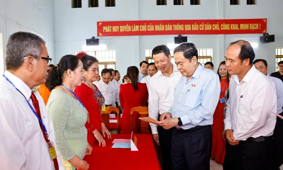 Chủ tịch Quốc hội: S&aacute;ng suốt lựa chọn đại biểu xứng đ&aacute;ng đại diện cho &yacute; ch&iacute;, nguyện vọng của nh&acirc;n d&acirc;n - Ảnh 1.