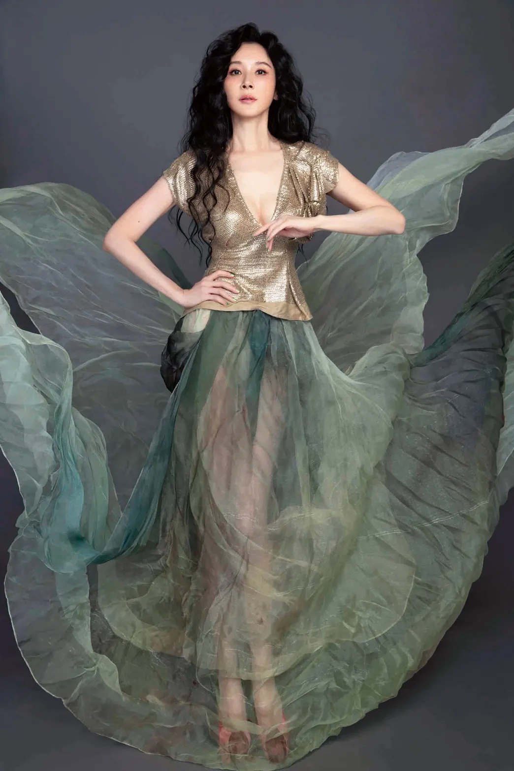 Lộ diện c&aacute;c Chị đẹp sẽ đổ bộ 'Đạp gi&oacute; 2026' bản Trung- Ảnh 1.