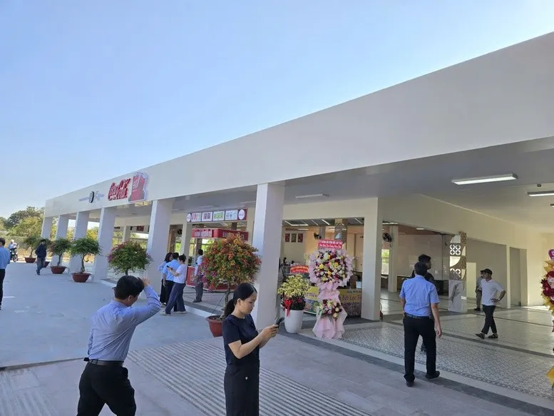 Phấn đấu ho&agrave;n th&agrave;nh 21 trạm dừng nghỉ tr&ecirc;n cao tốc Bắc - Nam trong năm nay - Ảnh 1.