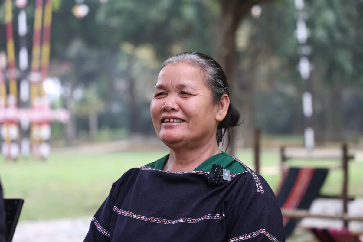 Niềm vinh dự của đồng b&agrave;o c&aacute;c d&acirc;n tộc khi cầm l&aacute; phiếu tại Thủ đ&ocirc; - Ảnh 2.