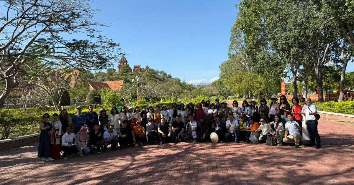 Kh&aacute;nh H&ograve;a đẩy mạnh x&uacute;c tiến thị trường du lịch nội địa, mở rộng li&ecirc;n kết v&ugrave;ng- Ảnh 1.