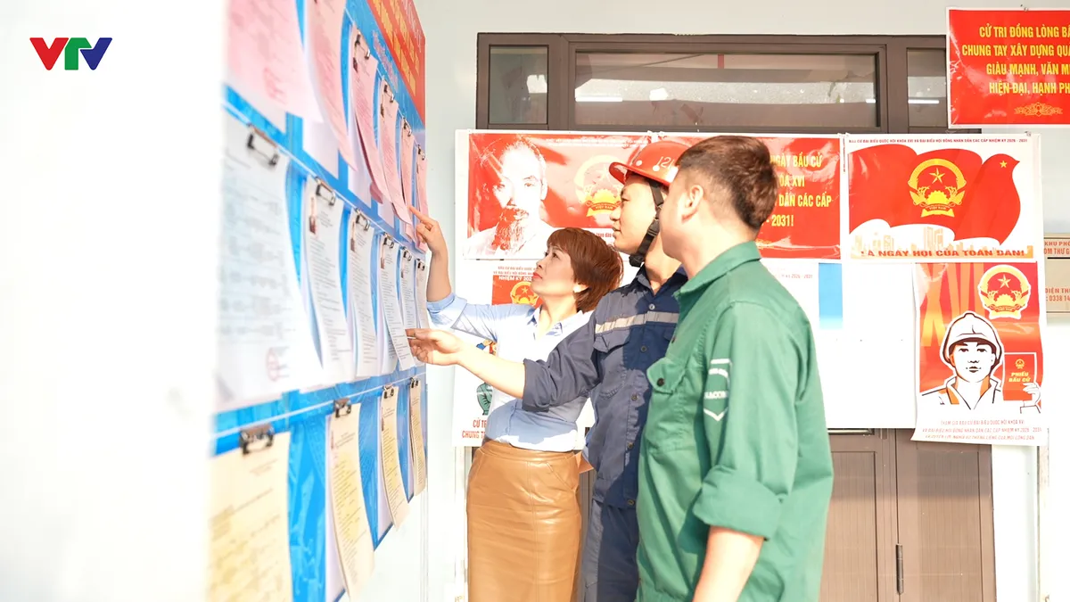Kh&ocirc;ng để người lao động lỡ quyền bầu cử - Ảnh 1.