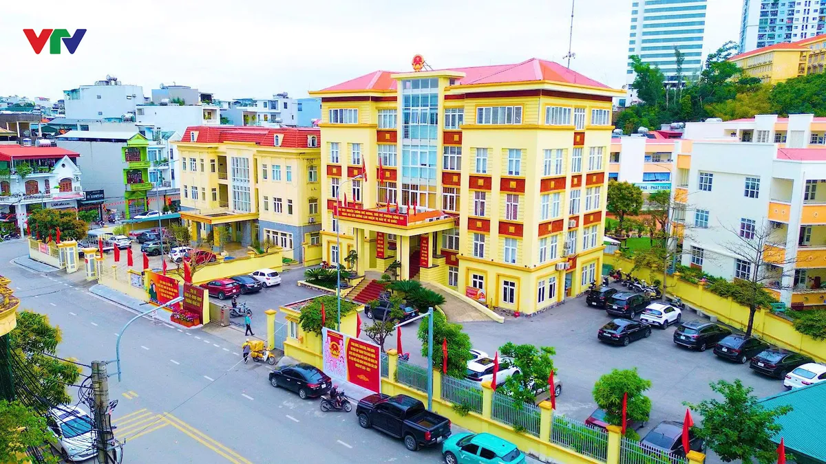 Quảng Ninh tăng cường tuy&ecirc;n truyền bầu cử cho ngư d&acirc;n - Ảnh 1.