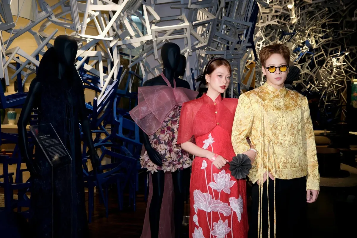 JayKii v&agrave; b&agrave; x&atilde; Mai Anh trải l&ograve;ng về h&ocirc;n nh&acirc;n tại "Kh&aacute;ch sạn 5 sao" - Ảnh 1.