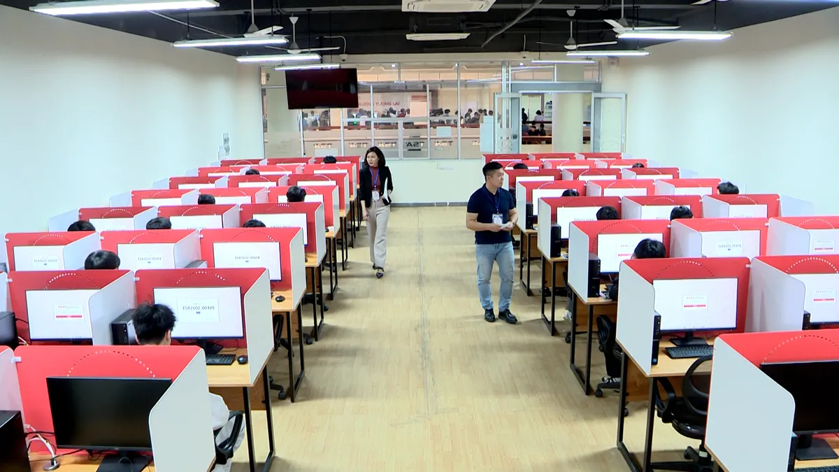 Kỳ thi TSA &aacute;p dụng loạt c&ocirc;ng nghệ khảo th&iacute; hiện đại - Ảnh 4.