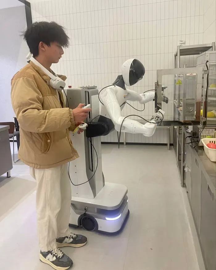 Trung Quốc lập h&agrave;ng loạt trung t&acirc;m huấn luyện để &ldquo;dạy&rdquo; robot h&igrave;nh người- Ảnh 1.