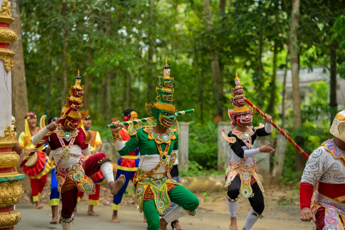 Mùa phim dịp lễ 30/4 ngày càng sôi động - Ảnh 2.