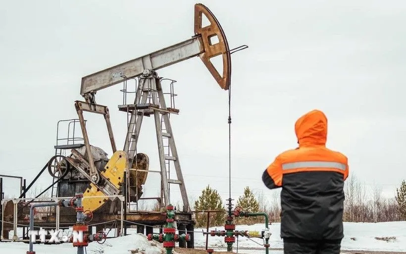 Một cơ sở khai thác dầu của Nga. (Ảnh: TASS/TTXVN)