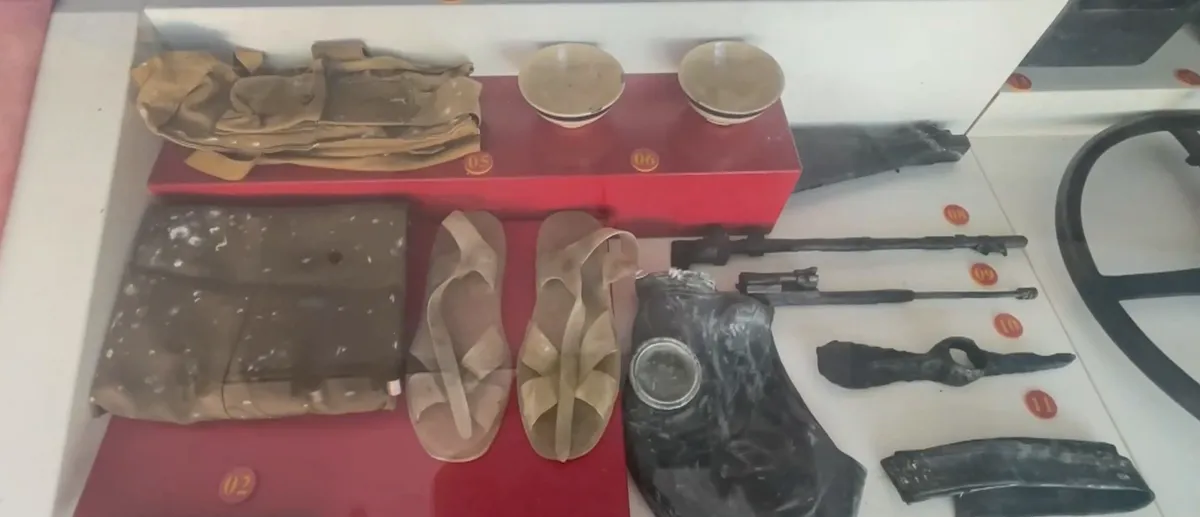 X&uacute;c động trước những kỷ vật của liệt sĩ Gạc Ma- Ảnh 3.