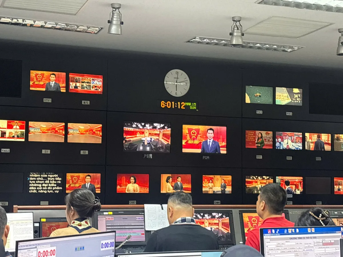 Hậu trường điểm cầu S3 gấp r&uacute;t trước giờ l&ecirc;n s&oacute;ng cầu truyền h&igrave;nh &ldquo;Ng&agrave;y hội non s&ocirc;ng&rdquo; - Ảnh 1.