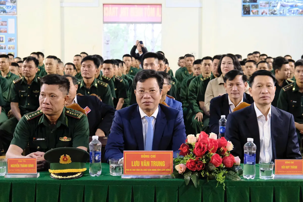 L&acirc;m Đồng: C&aacute;n bộ, chiến sĩ bi&ecirc;n ph&ograve;ng bỏ phiếu bầu cử sớm đại biểu Quốc hội kh&oacute;a XVI v&agrave; đại biểu HĐND c&aacute;c cấp nhiệm kỳ 2026 &ndash; 2031- Ảnh 2.