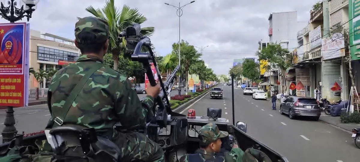Gia Lai kiểm tra trực sẵn s&agrave;ng chiến đấu bảo vệ bầu cử tại c&aacute;c đơn vị ph&iacute;a T&acirc;y  - Ảnh 4.