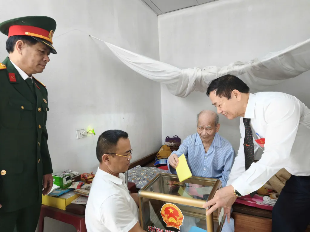 Bầu cử ở những nơi đặc biệt - Ảnh 3.