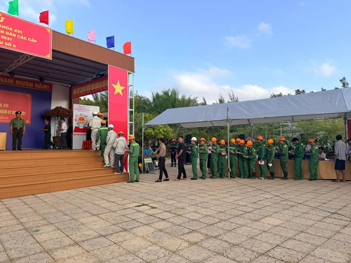 Hậu trường điểm cầu cực Nam của chương tr&igrave;nh bầu cử "Ng&agrave;y hội non s&ocirc;ng" - Ảnh 2.