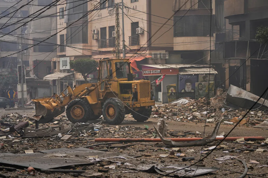 Tổng thống Trump đe dọa tiếp tục kh&ocirc;ng k&iacute;ch đảo Kharg trong khi Iran tăng cường trả đũa- Ảnh 3.