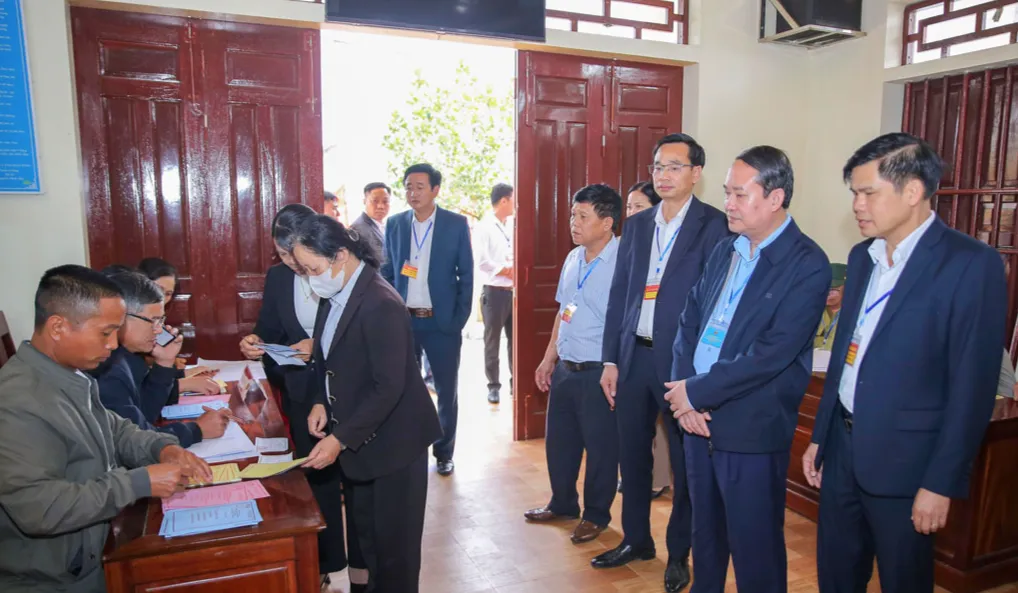 Ninh Bình: Số cử tri trong danh sách đi bầu cử đạt 99,6% - Ảnh 5.