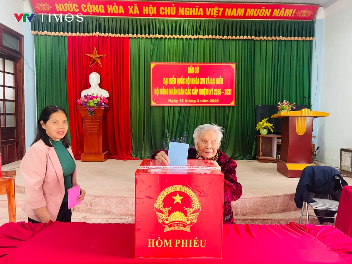 Thái Nguyên: Những lá phiếu đặc biệt của cử tri "thế kỷ" - Ảnh 1.