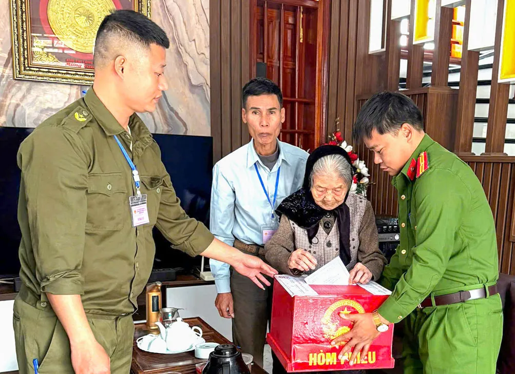 Ninh Bình: Số cử tri trong danh sách đi bầu cử đạt 99,6% - Ảnh 3.