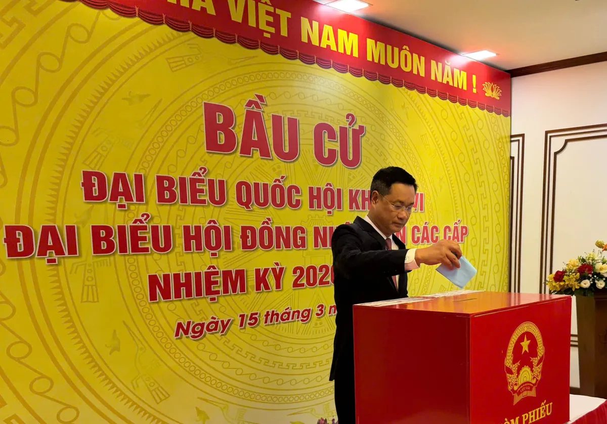 Hơn 2,1 triệu cử tri Đà Nẵng nô nức đi bỏ phiếu ngày hội non sông - Ảnh 2.