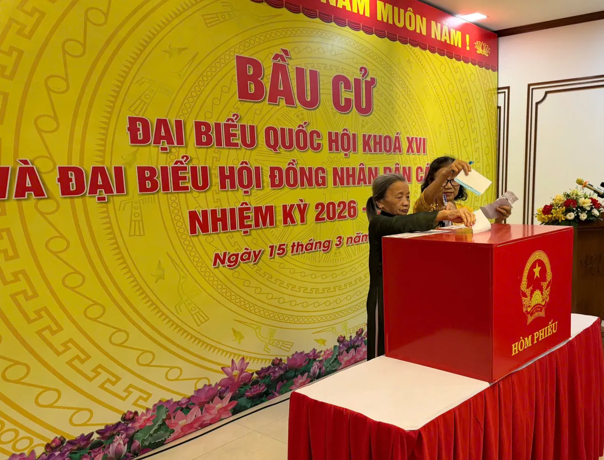 Hơn 2,1 triệu cử tri Đà Nẵng nô nức đi bỏ phiếu ngày hội non sông - Ảnh 5.