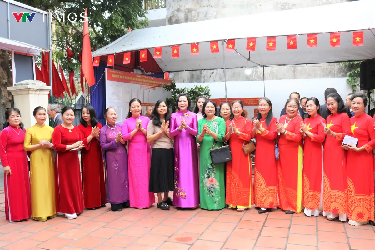 V&ugrave;ng đất Cố đ&ocirc; Ninh B&igrave;nh rộn r&agrave;ng "Ng&agrave;y hội non s&ocirc;ng"  - Ảnh 12.