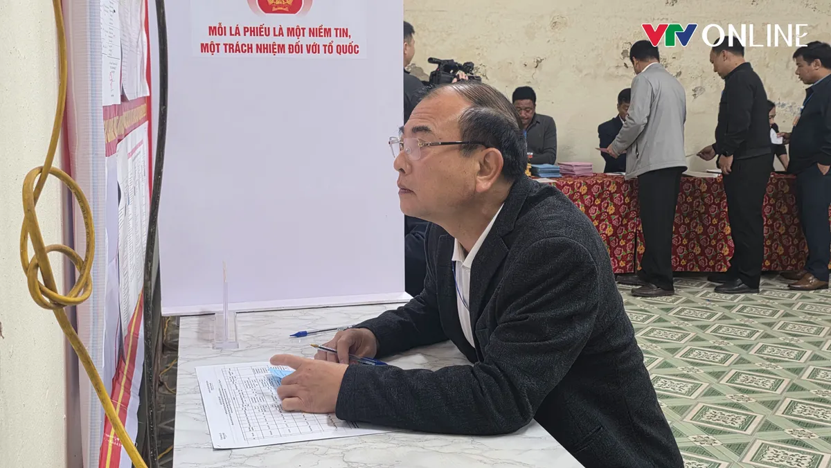 Cử tri thượng nguồn sông Đà gửi gắm niềm tin - Ảnh 2.