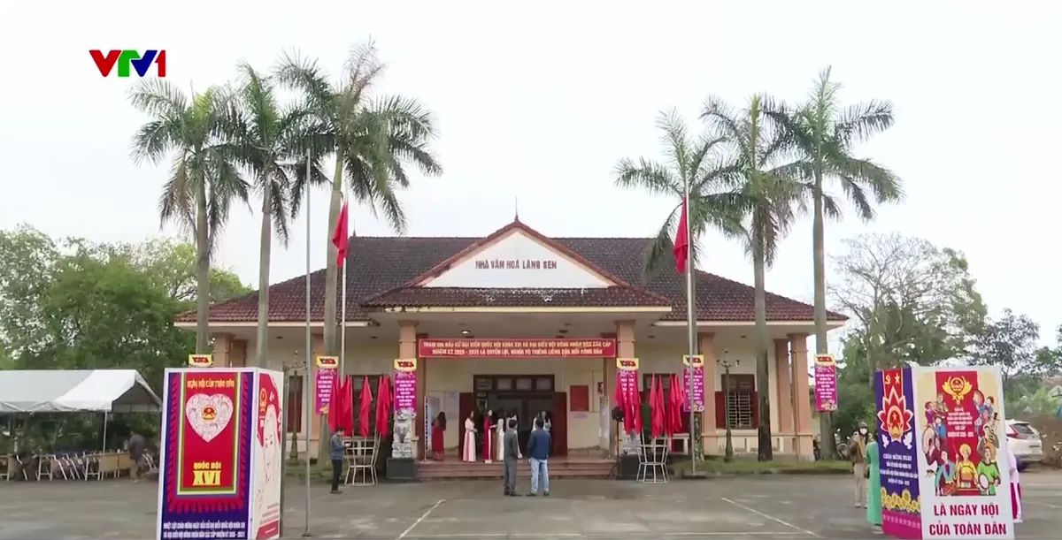 Người dân cả nước nô nức đi bỏ phiếu - Ảnh 3.