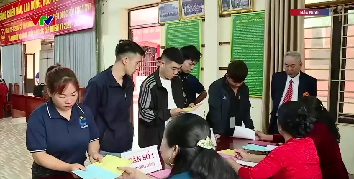 Công nhân cả nước gửi gắm niềm tin vào lá phiếu - Ảnh 1.