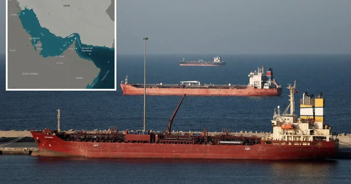 Iran khẳng định eo biển Hormuz vẫn mở, thị trường dầu mỏ kỳ vọng hạ nhiệt- Ảnh 1. Iran khẳng định eo biển Hormuz vẫn mở, thị trường dầu mỏ kỳ vọng hạ nhiệt- Ảnh 1.