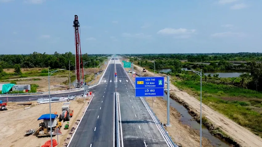 Cao tốc Hậu Giang - C&agrave; Mau tạm dừng lưu th&ocirc;ng - Ảnh 1.