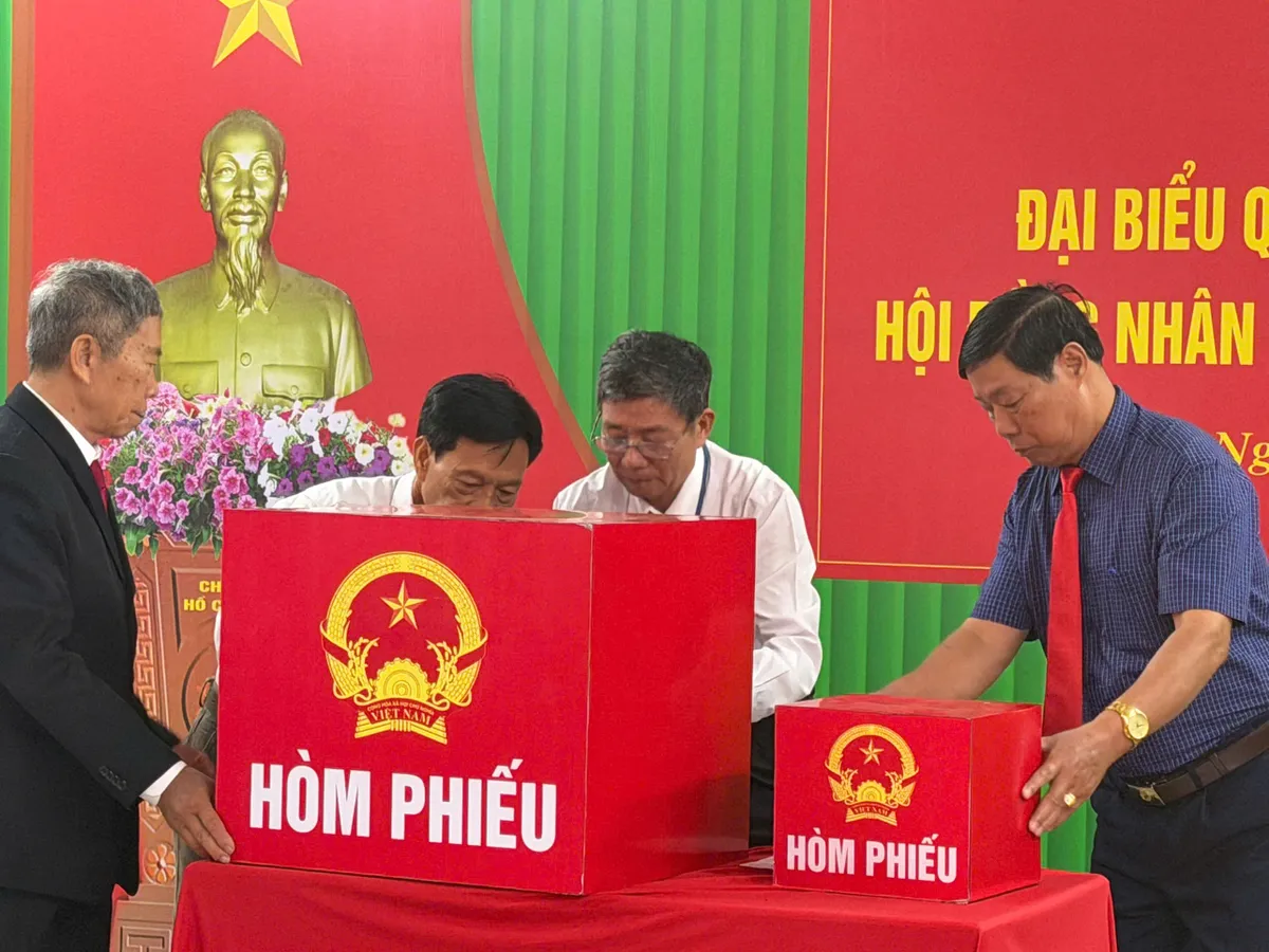 Khánh Hòa: Hơn 1,65 triệu cử tri nô nức đi bầu cử đại biểu Quốc hội và HĐND các cấp - Ảnh 7.