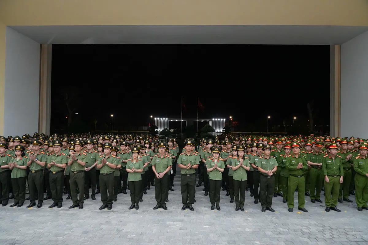 Công an thành phố Huế hoàn thành bầu cử sớm - Ảnh 1.