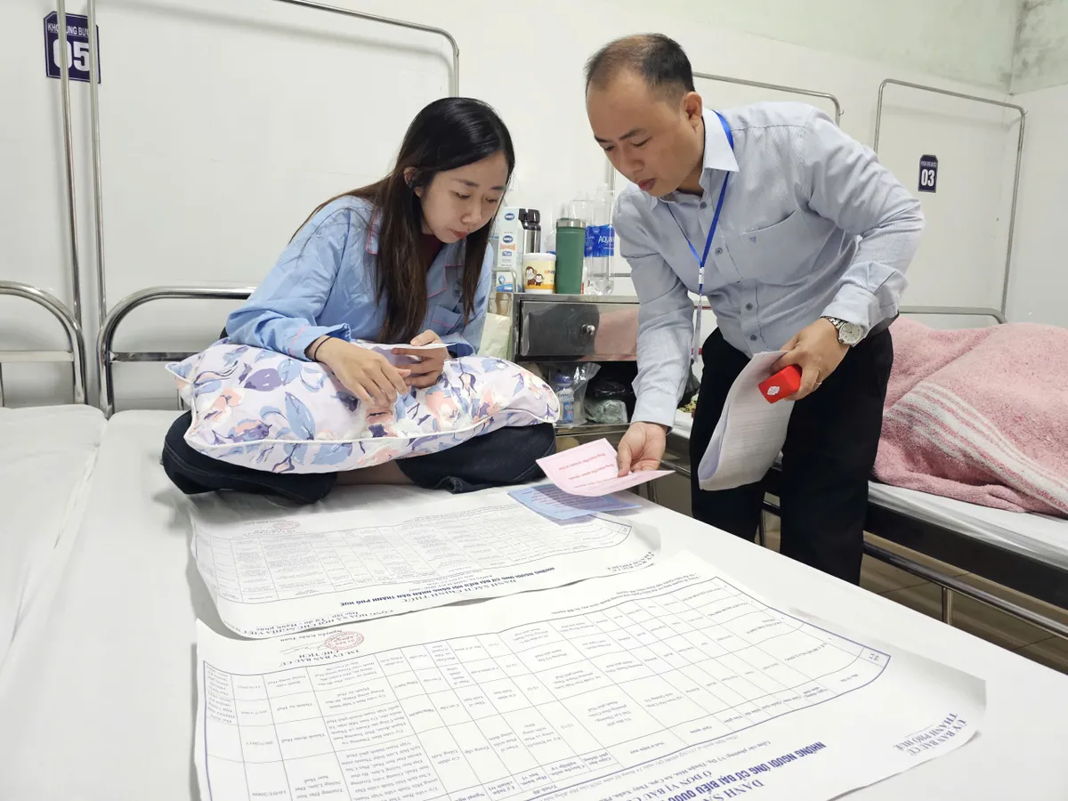 Sinh vi&ecirc;n, bệnh nh&acirc;n Trường ĐH Y Dược Huế tham gia bầu cử - Ảnh 4.