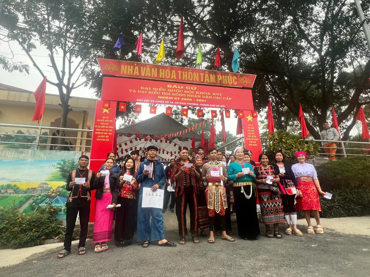 Ngày bầu cử tại Làng Văn hóa: Biểu tượng của khối đại đoàn kết toàn dân tộc - Ảnh 10.