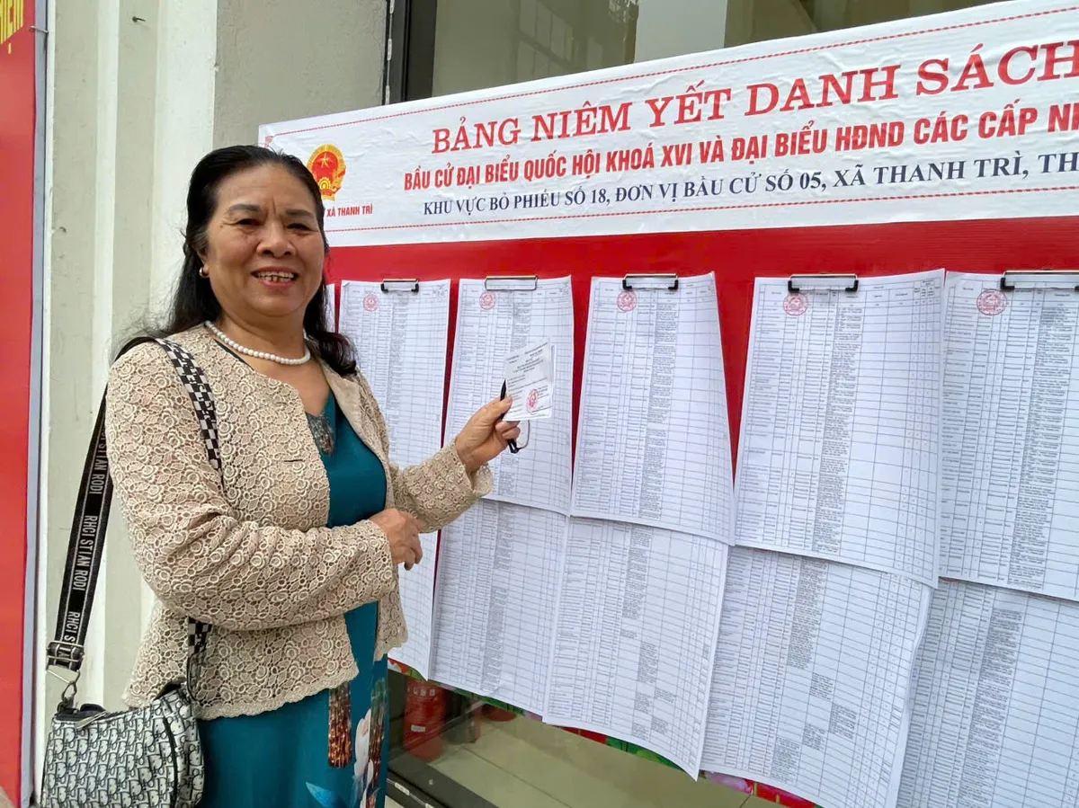 Cử tri xã Thanh Trì tích cực tham gia ngày hội toàn dân - Ảnh 13.