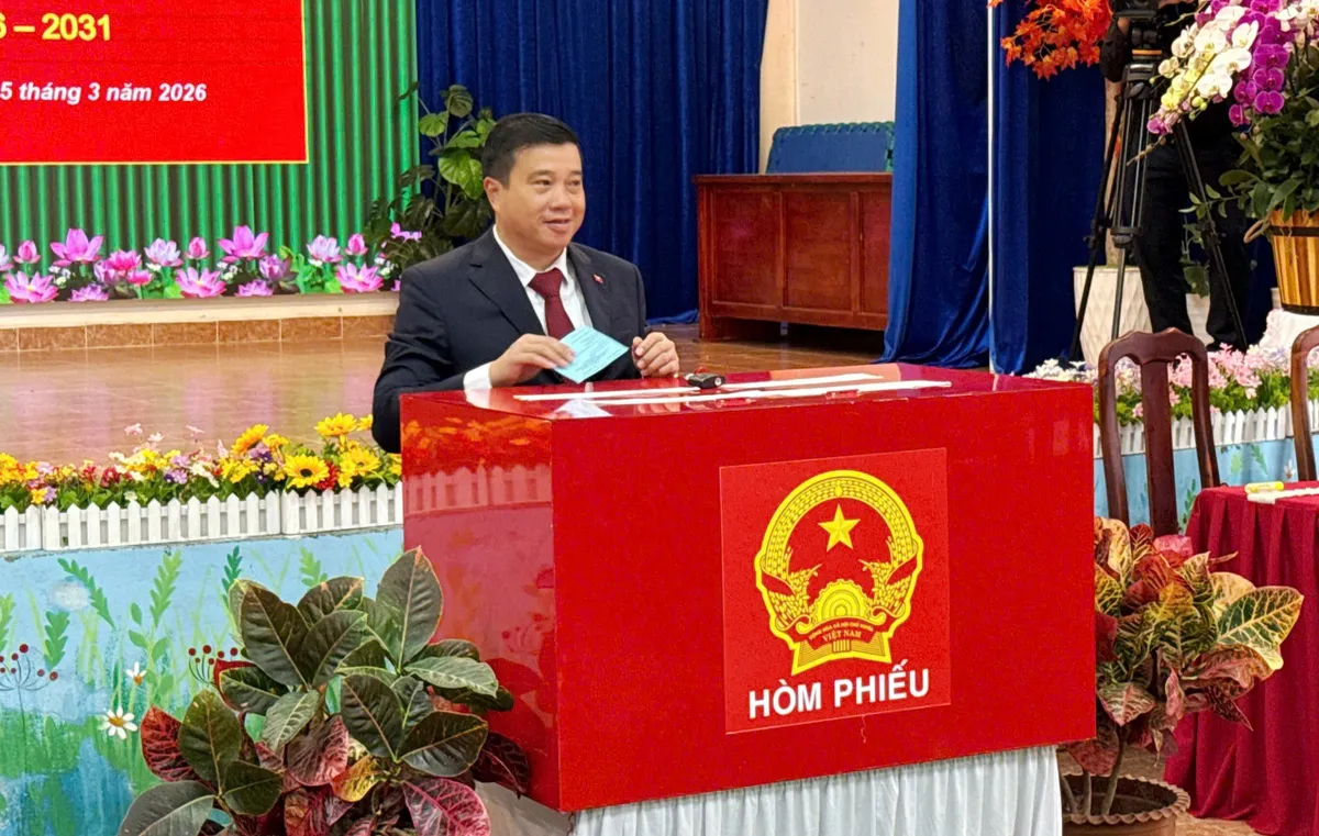 L&acirc;m Đồng: L&aacute; phiếu cử tri g&oacute;p phần lựa chọn những đại biểu đủ t&acirc;m, đủ tầm - Ảnh 1.