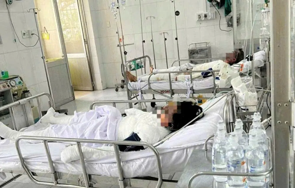 Hỏa hoạn trong đêm tại Lâm Đồng, hai vợ chồng làm thuê bị bỏng nặng nguy kịch - Ảnh 2.