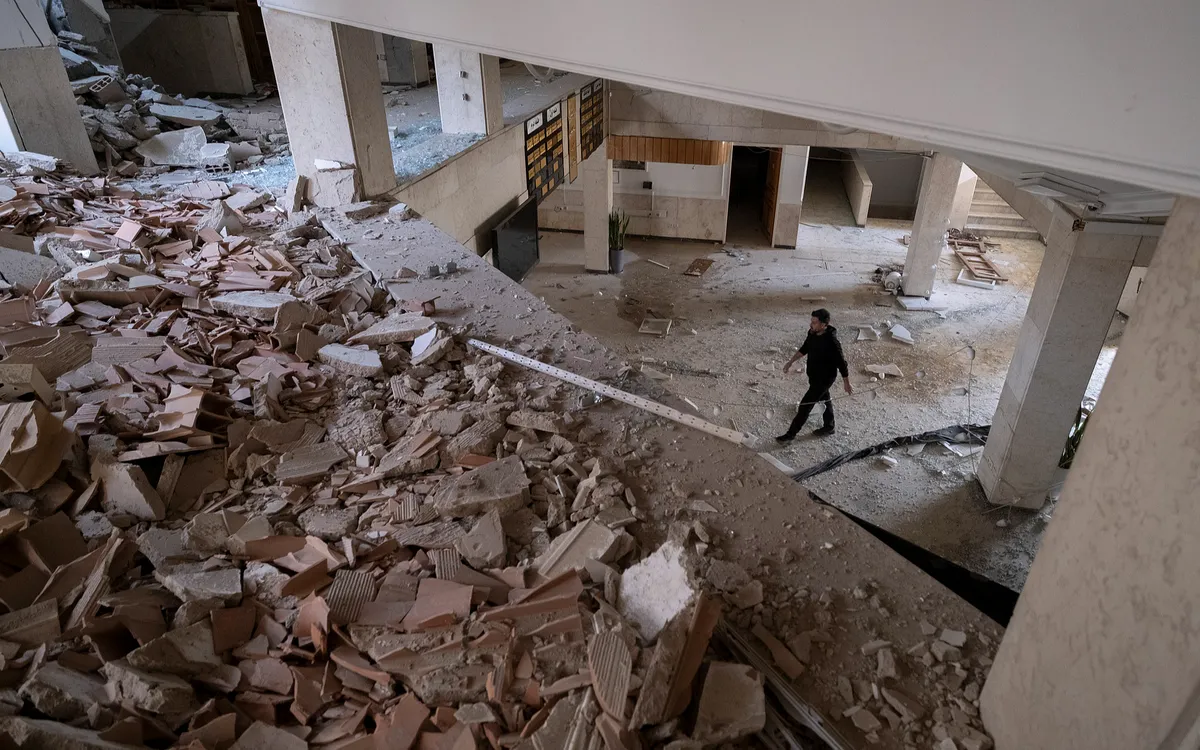 Văn phòng Thống đốc tỉnh bị phá hủy trong chiến dịch quân sự của Mỹ và Israel tại Isfahan, Iran, ngày 11/3/2026 (Ảnh: CFP)