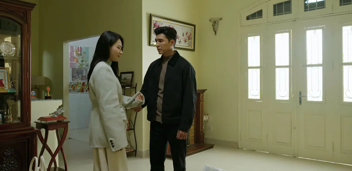 Kh&ocirc;ng giới hạn - Tập 26: Gia thế của Lam Anh trở th&agrave;nh mũi nhọn tấn c&ocirc;ng Ki&ecirc;n - Ảnh 4.