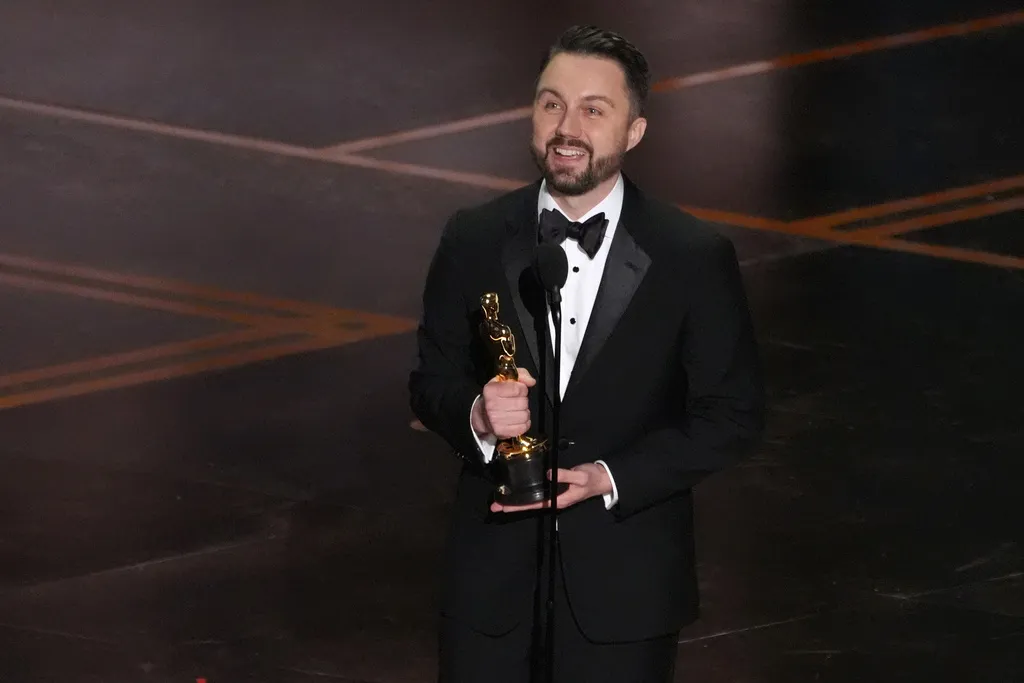 Lễ trao giải Oscars lần thứ 98: "One Battle After Another" giành Phim xuất sắc nhất, mang về 6 tượng vàng - Ảnh 9.