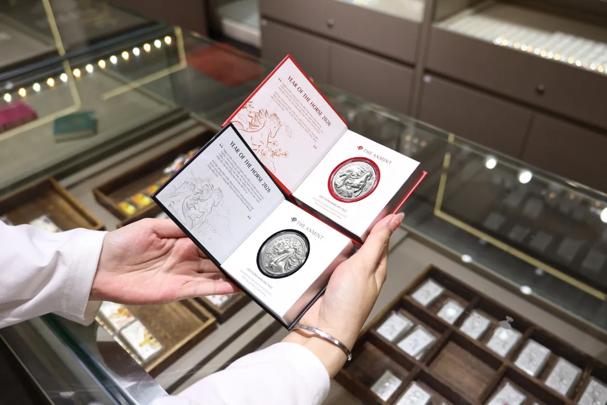 Gi&aacute; v&agrave;ng giảm 1,5 triệu đồng/lượng - Ảnh 1.